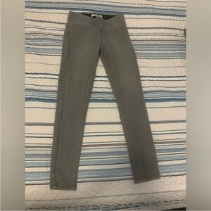 Old Navy Woman’s Gray Skinny Jeans 
size 6